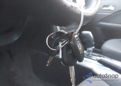 2010 Ford Fusion Se z USA, uszkodzony, nr VIN 3FAHP0HG8AR352346